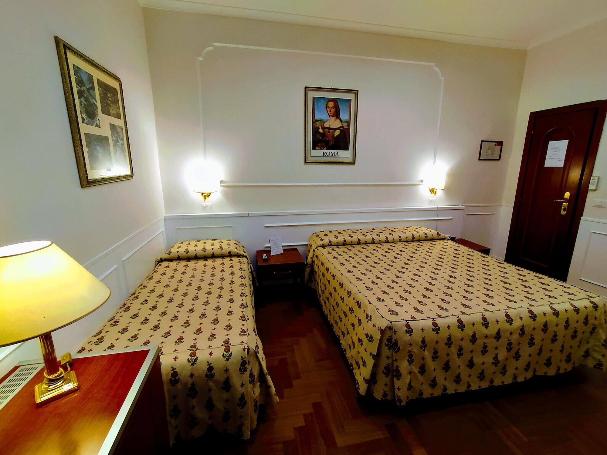 B&B Hotel Roma Italia Viminale Bagian luar foto