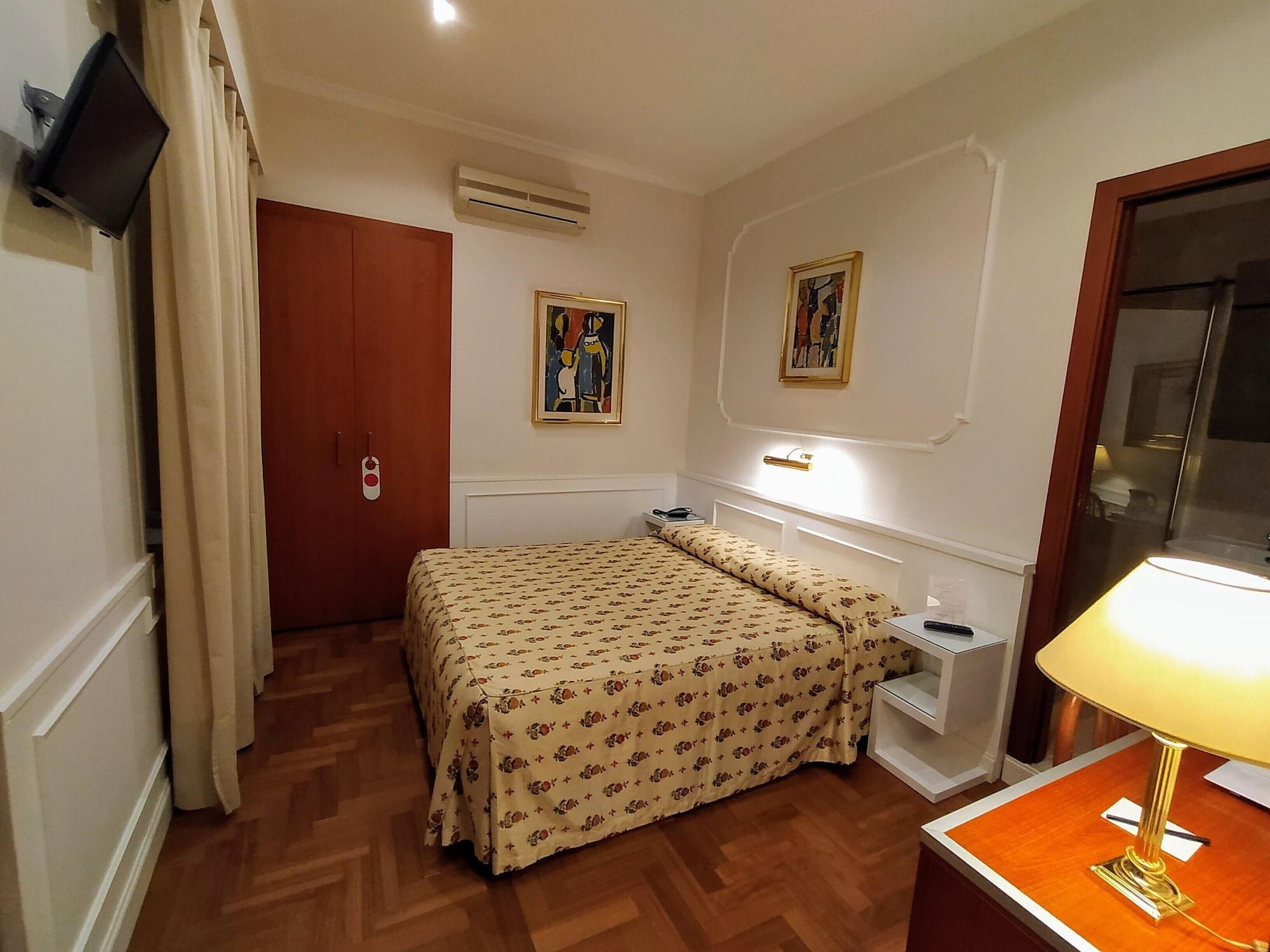 B&B Hotel Roma Italia Viminale Bagian luar foto