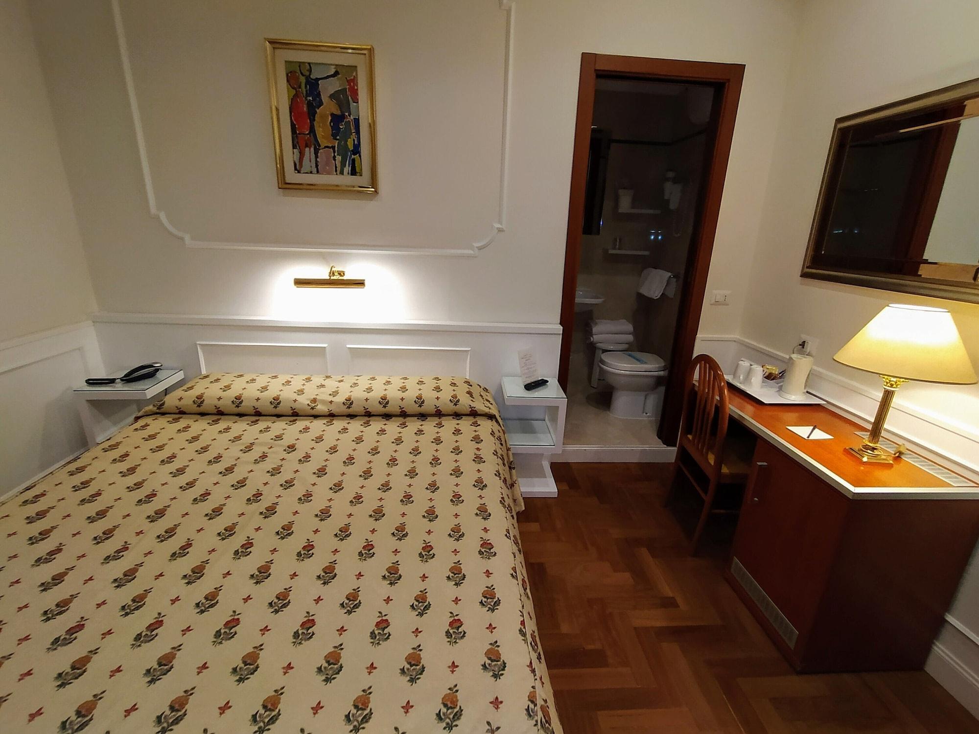 B&B Hotel Roma Italia Viminale Bagian luar foto