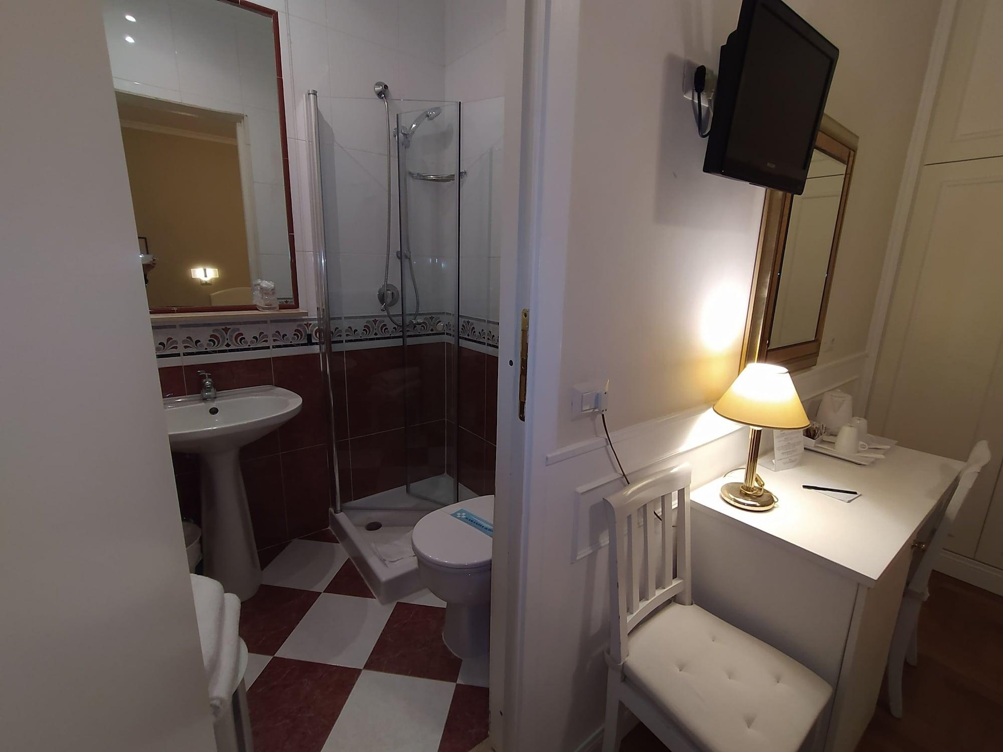 B&B Hotel Roma Italia Viminale Bagian luar foto