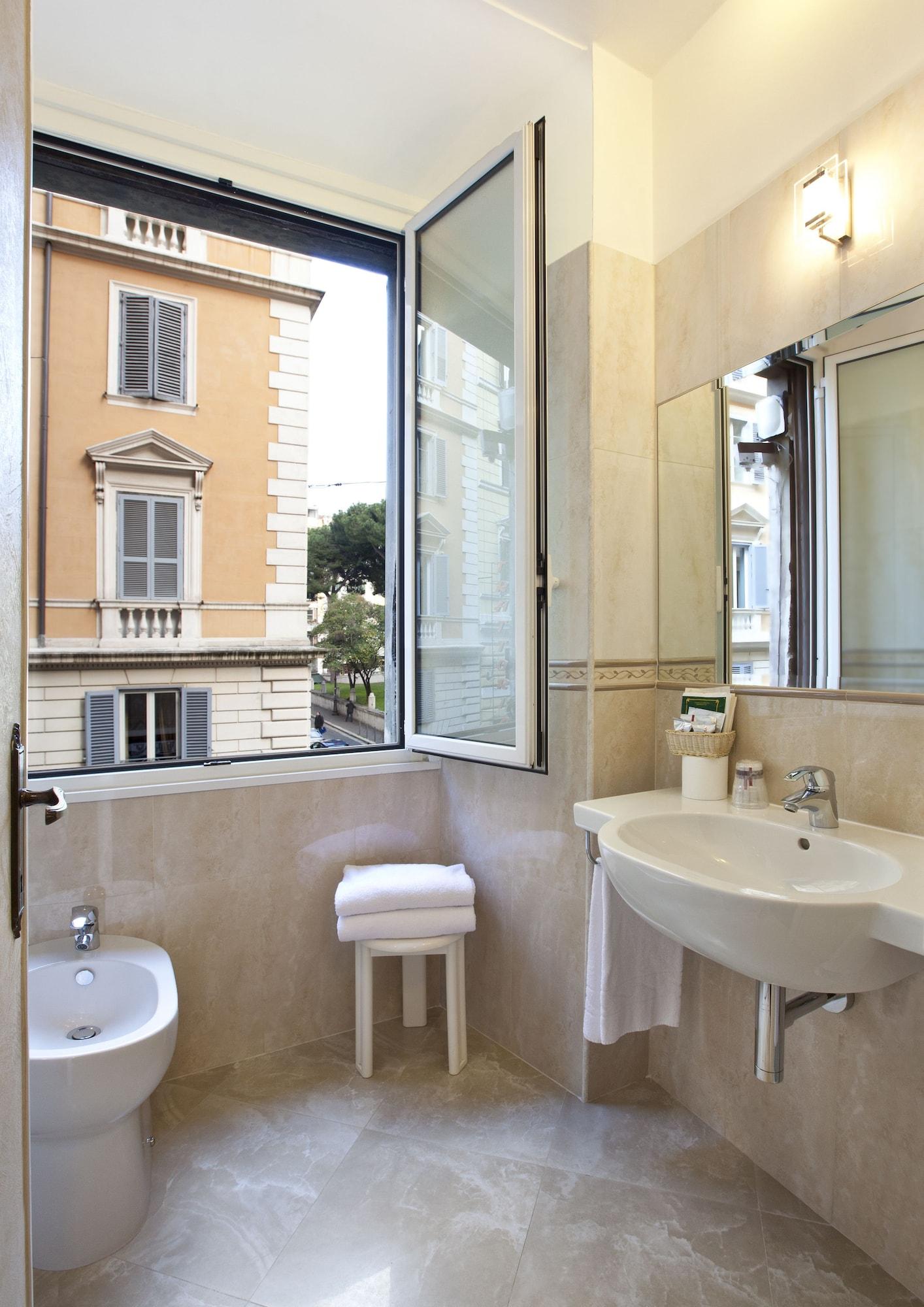 B&B Hotel Roma Italia Viminale Bagian luar foto